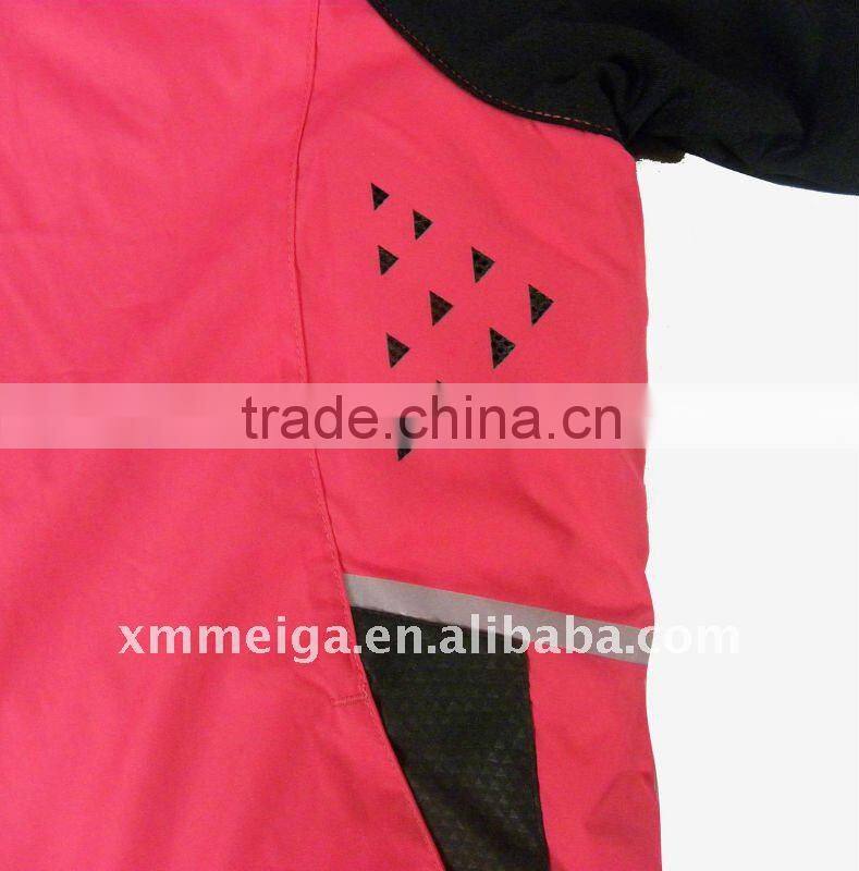 New styles, ladies softshell jacket,100% polyester pongee,waterproof jacket,with reflective print,print in back