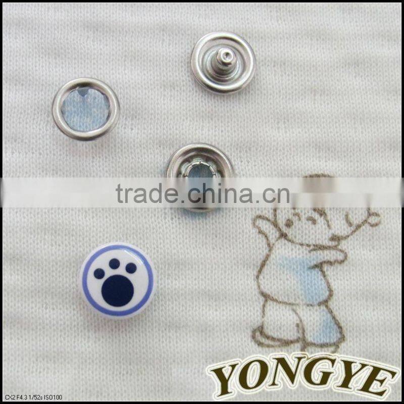 Nickel-free brass prong snap button with clothes