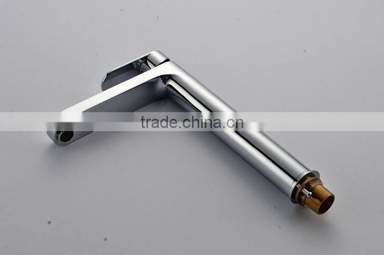 antique brass faucet for bathroom basin