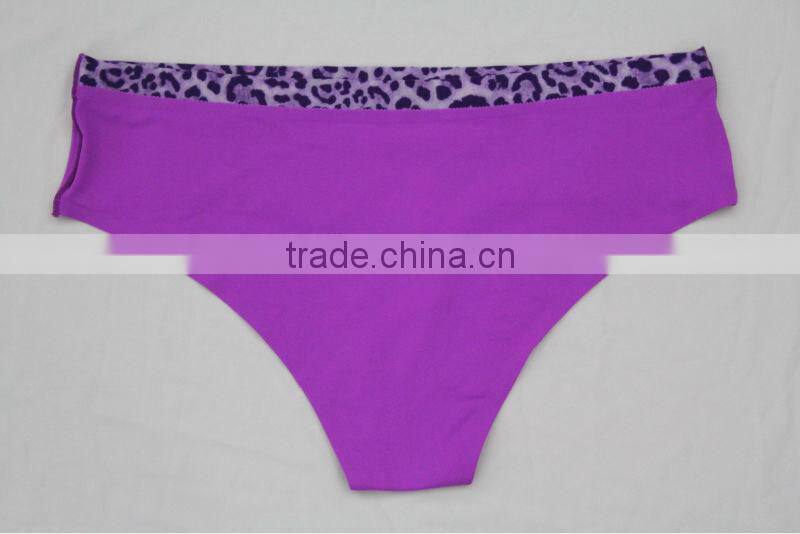 2014 Latest Design Seamless Bonded Thong Underwear Woman