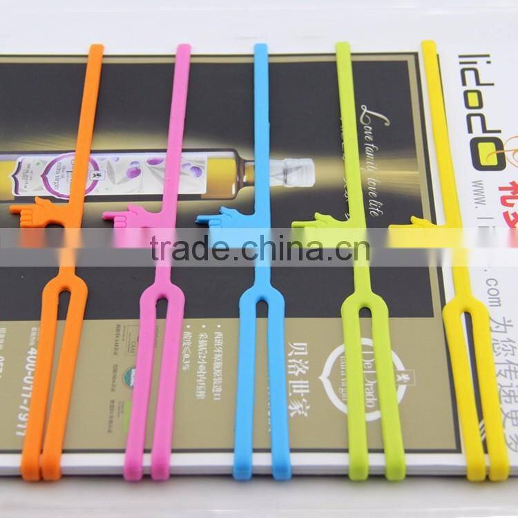 Lovely Silicone Gifts Finger Design Silicone Bookmarks