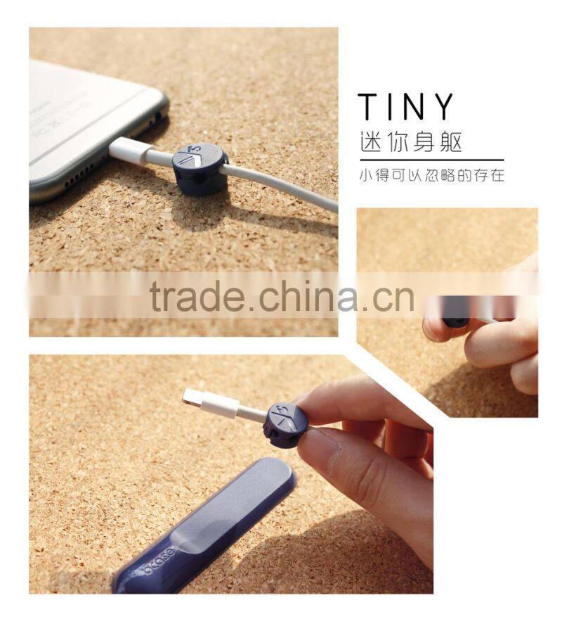 Simple and convenient Magent Desk Holder and Car Charging Cables