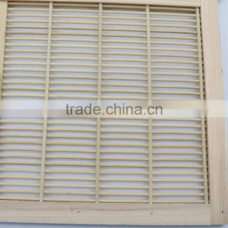 Beekeeping Equipment queen excluder Apis Mellifera / Italian Bee Vertical Queen Excluder For Beekeeper