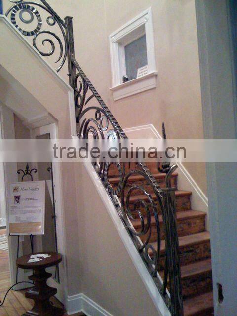 2014 Top-selling interior wrought iron stair handrail