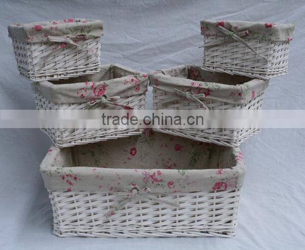 Stunning White wicker basket handicrafts