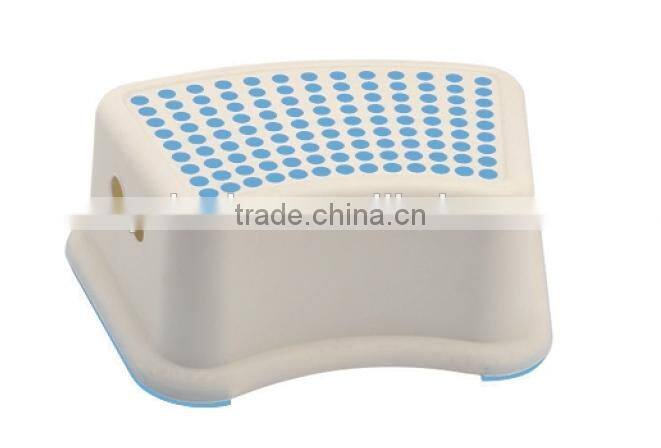 plastic children step stool with the non-slip point