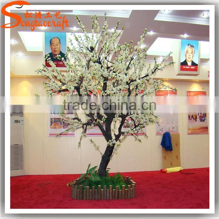 luxury wedding party embelish cherry tree wedding centerpiece cherry tree