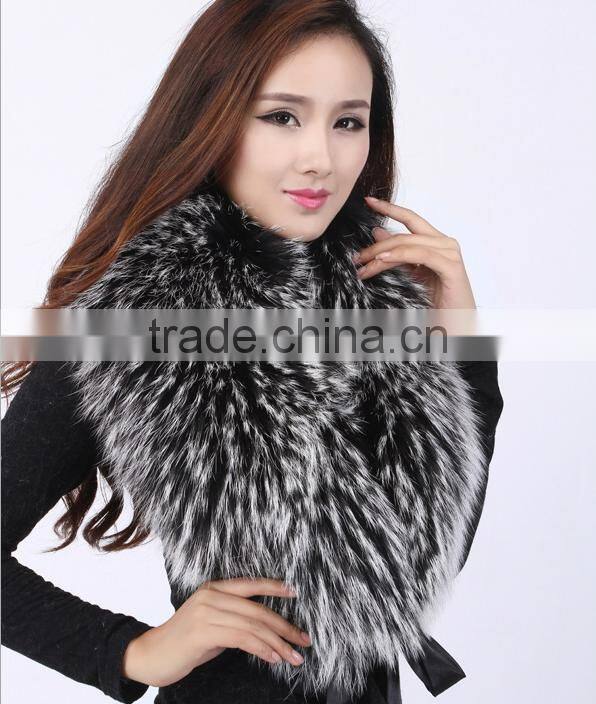 2016 New Product Noble Cape Brand Name shawl Hand Made Wholesale Cashmere And Fox Fur Trim