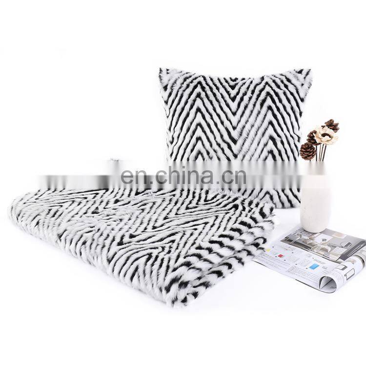 Custom faux fur minky 2 ply plush knitting knitted polyester fleece winter blankets cutting with geometric figure