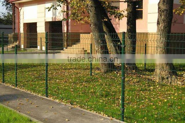 CE certificate curved metal wire mesh fence for sale on alibaba express