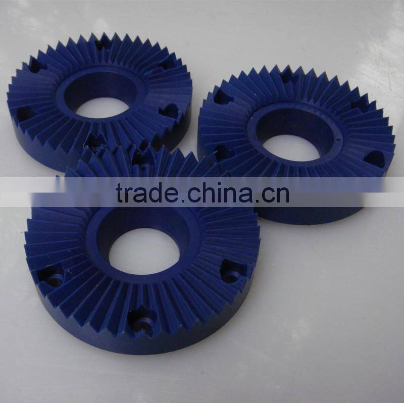 production of a delicated self lubricating PA nylon gear
