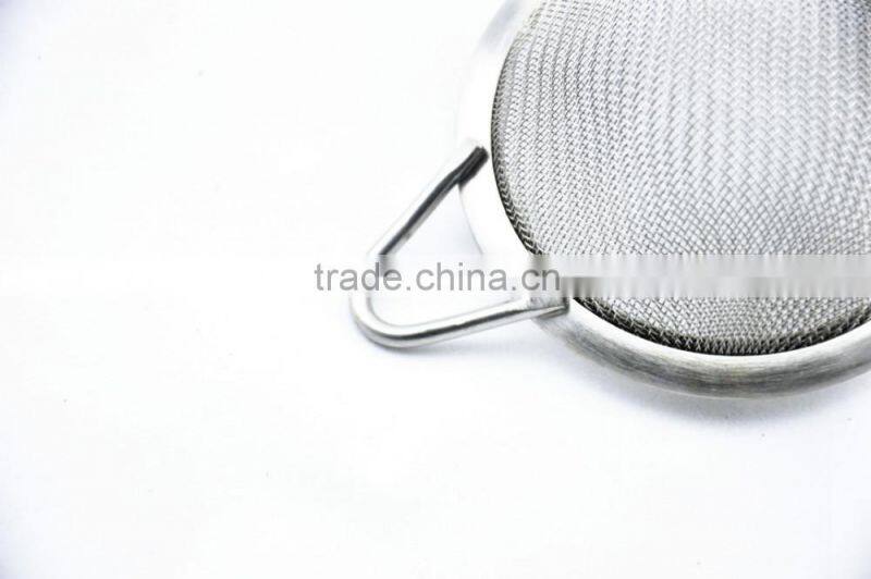 Silicone handle strainer
