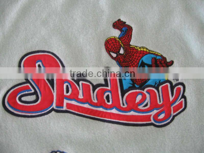 Auto feeding fabric laser cutting machine