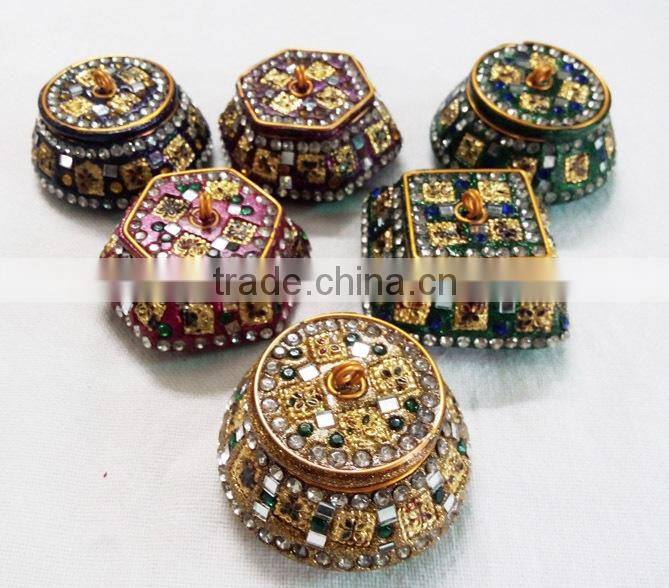 Small Sindoor Boxes / Small Kumkum Boxes / Gift Lac Boxes