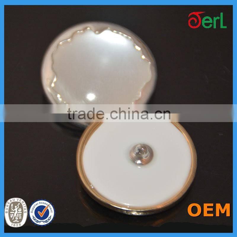 2016 New Design 27MM Round alloy hot sale Resin button wholesale for garments