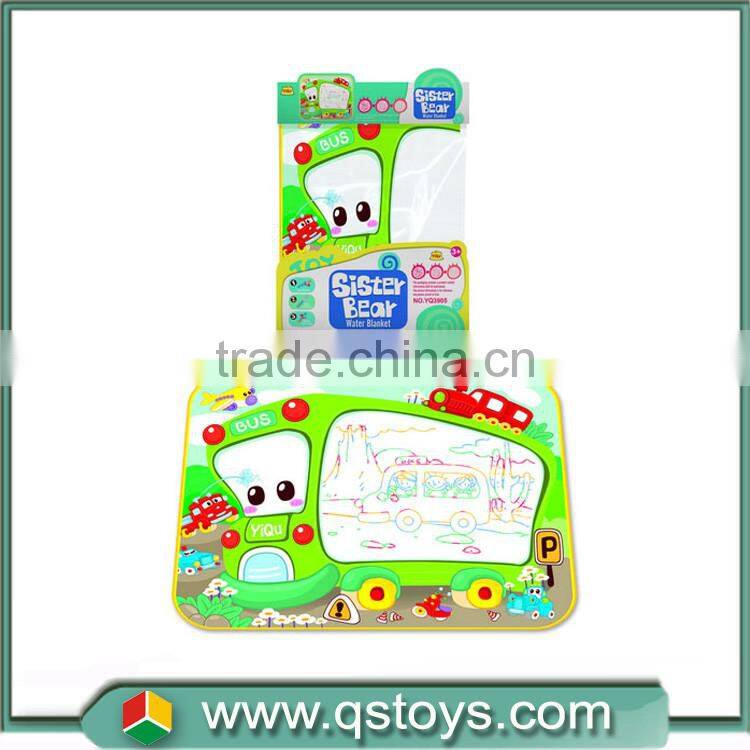 boy play friction metal car with traffic carpet with EN71