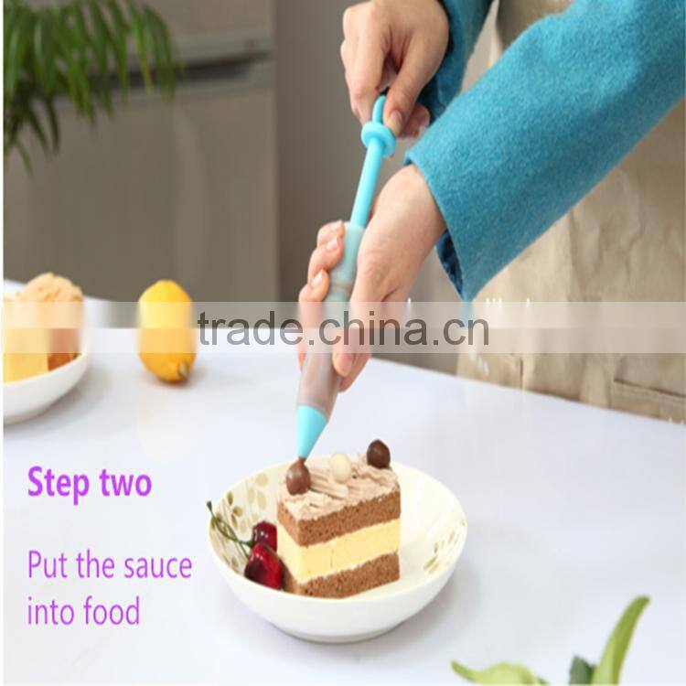 Hot sale Silicone Macaron Cake Decorating Pen with 3 Nozzles Set Kit Baking Tool