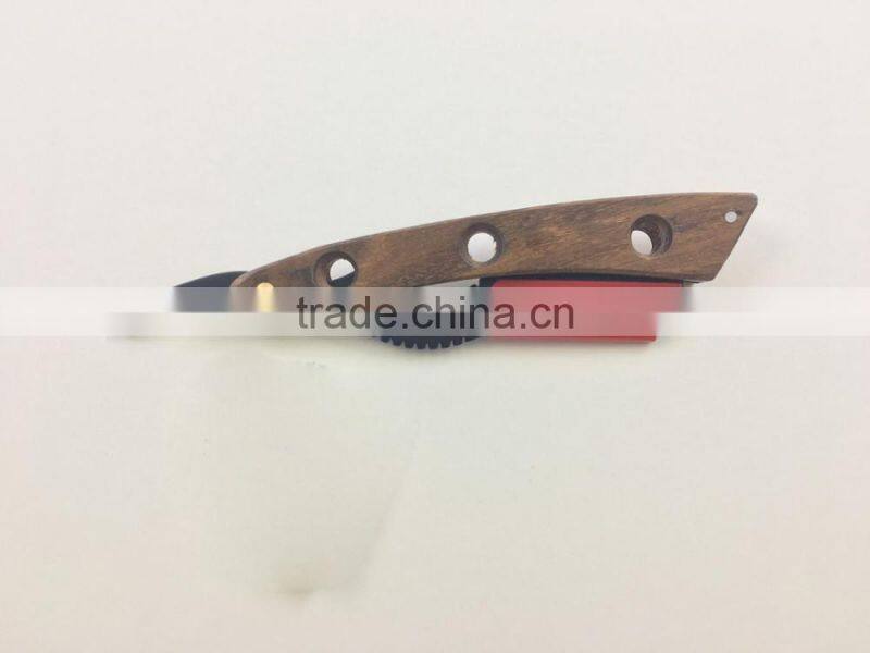 Straight Edge Barber Shaving Razor Wooden Handle