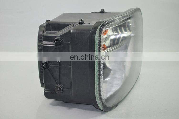 Best Quality Head Lamp Oem 9438200361 for MB Actros MP2 Truck Body Parts Head Light