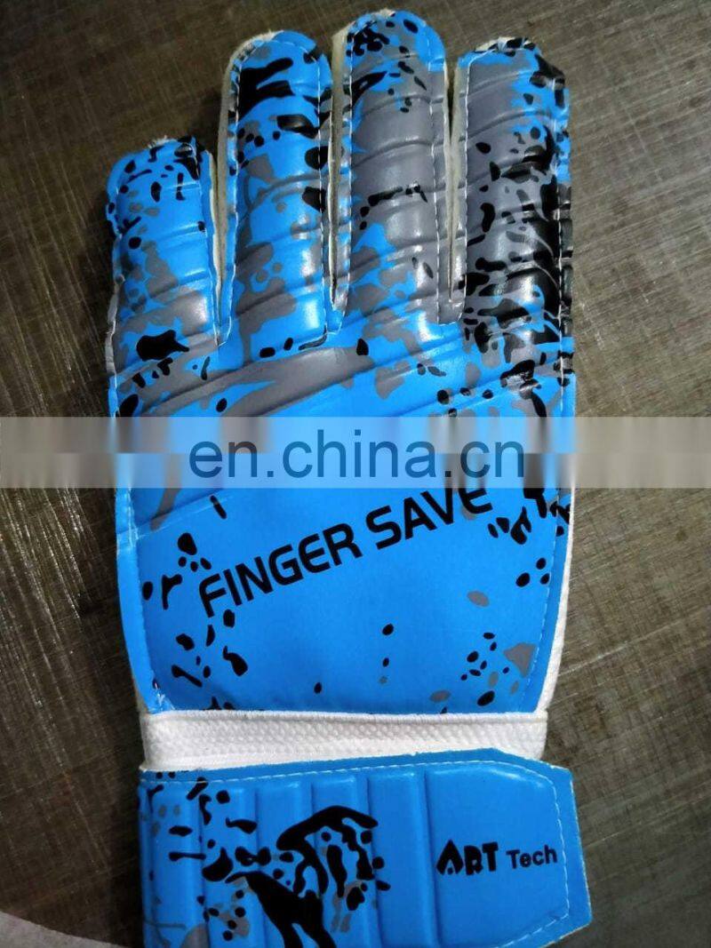 professional customized design high quality soccer football goalkeeper gloves