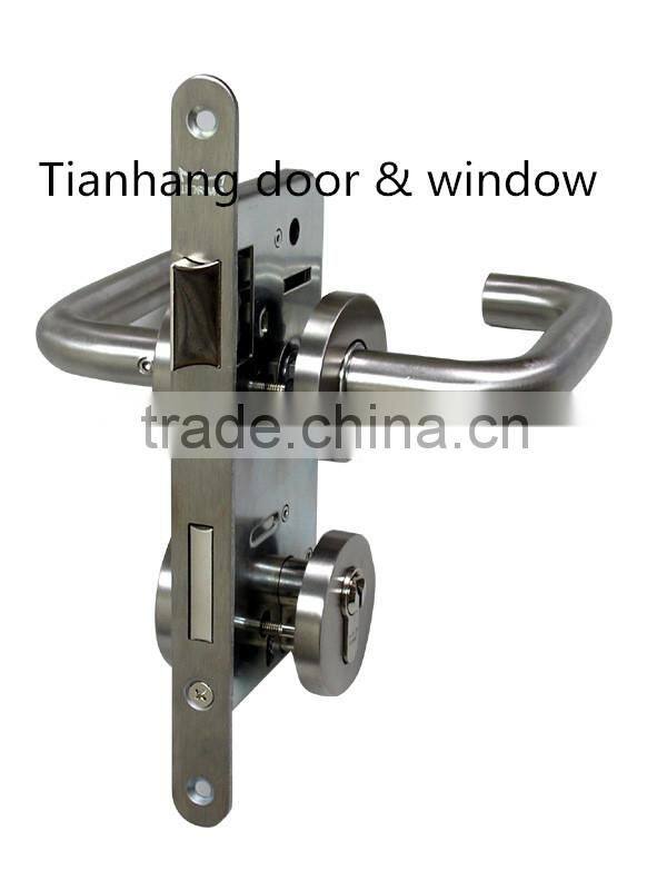 Double leaf wooden fireproof door