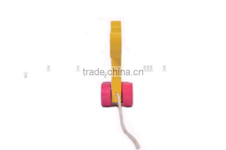 2015 Lovely Design and Hot Sale 4 Wheels Giraffe Shape Animal Toy Wooden Pulling Car Toy