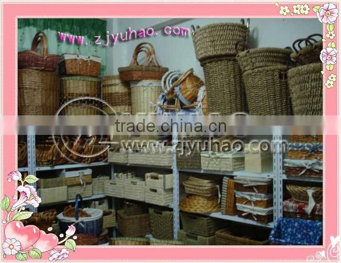 Small Lined Wicker Table Bread Basket