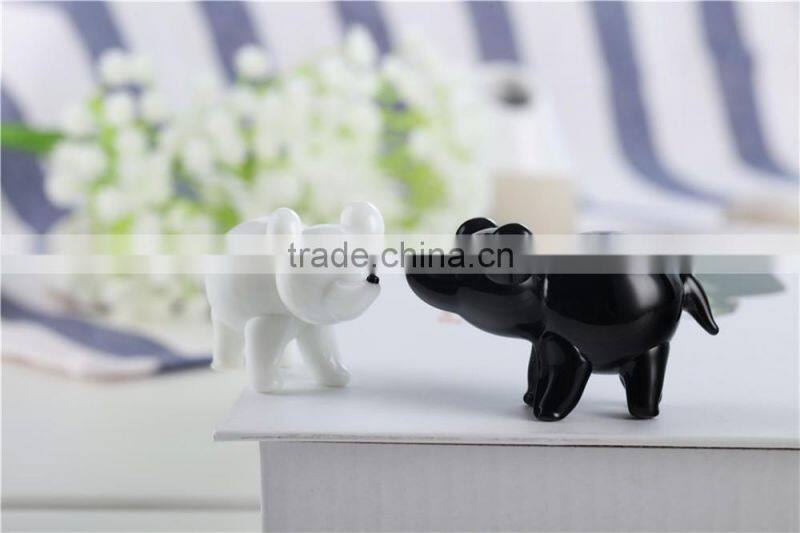 Colored glass pig handicrafts for household decoration or gifts