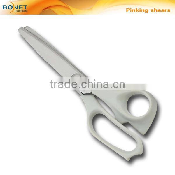 S21023 LFGB Certificated 9-1/4" cloth Pinking scissors with Red handle