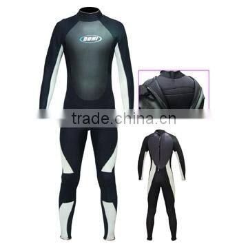 super stretch and durable adult Man's neoprene wetsuit surf