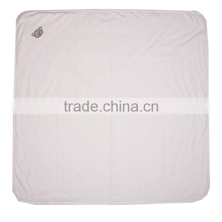 100% cotton weave and polyester 6~9 months newborn white baby patchwork quilt