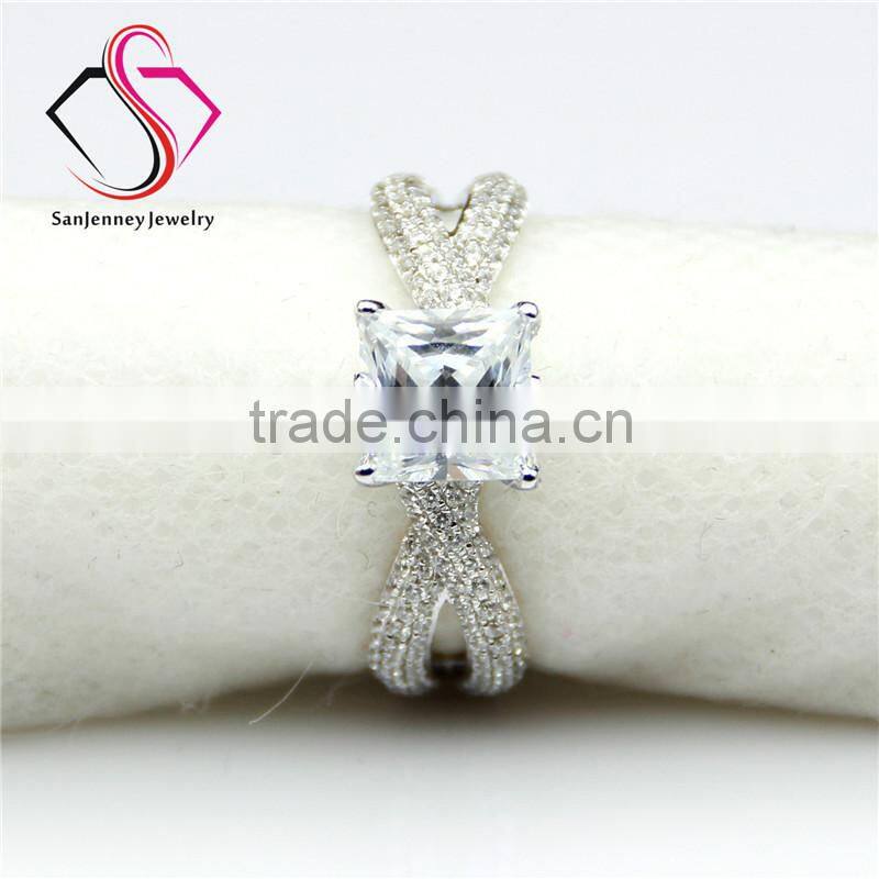 Princess Brilliant Cut Moissanite Sqaure 2 Carat 7mm Center Split Shanks 14k 18k White Yellow Gold Platinum Engagement Ring