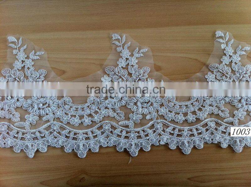 2015 New Design White Bridal Beaded Lace