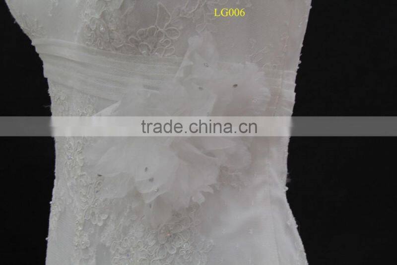2016 new french lace small A-line wedding dress with hand-made flower