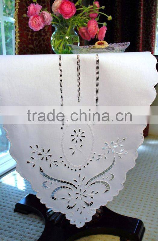 hand embroidery table runner