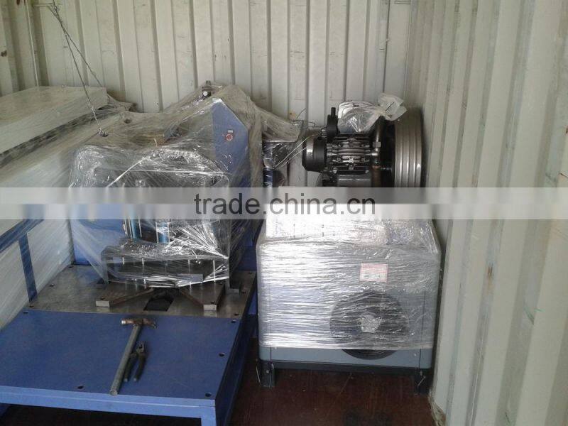 Hydraulic corner machine