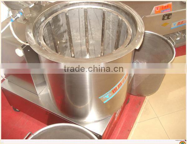 Industrial food dehydrator for vegetables and fruits