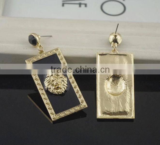 Retro exaggerated lion a rectangle earrings