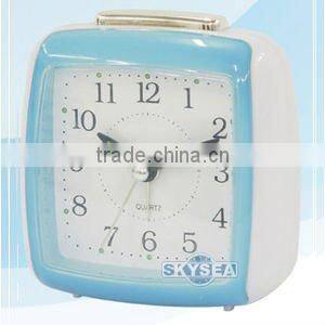 Retro plastic table alarm clocktop clock, children's alarm clock and nightlight
