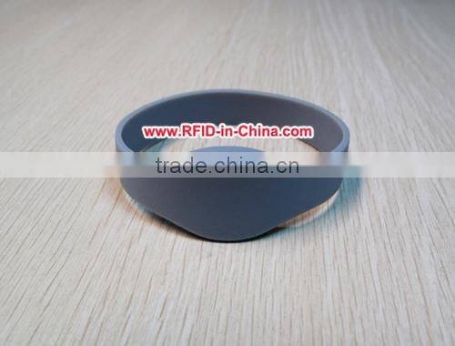 2016 Giveaway 13.56Mhz RFID Quality Wristbands NFC Silicone Wristbands with Factory Price