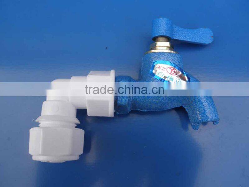 sell plastic pipe fitting