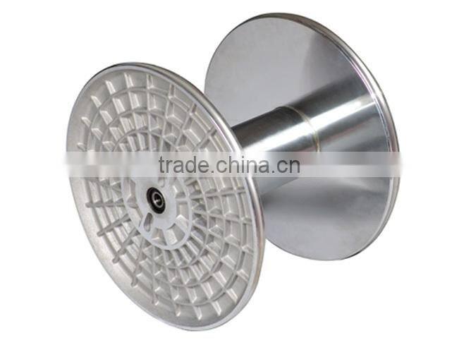 Aluminium beam for warping machine
