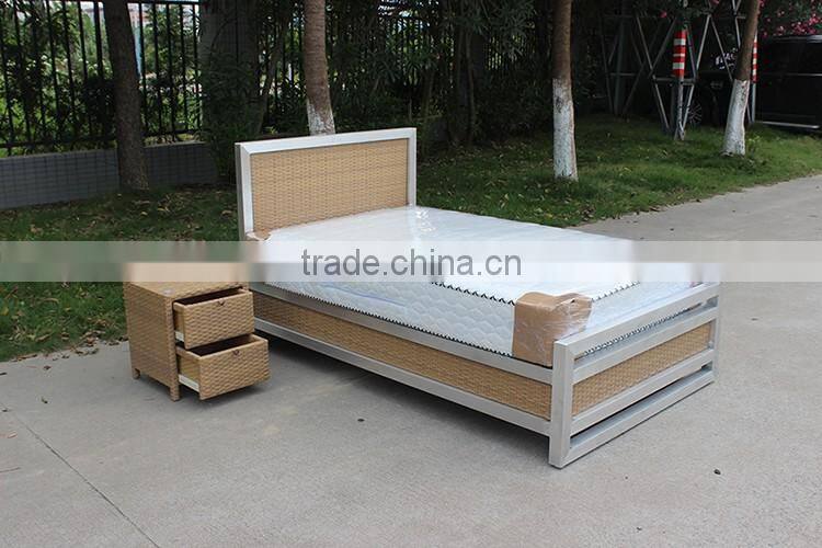 Polishing Aluminum Spring Mattress Queen Bed With Bedside Table