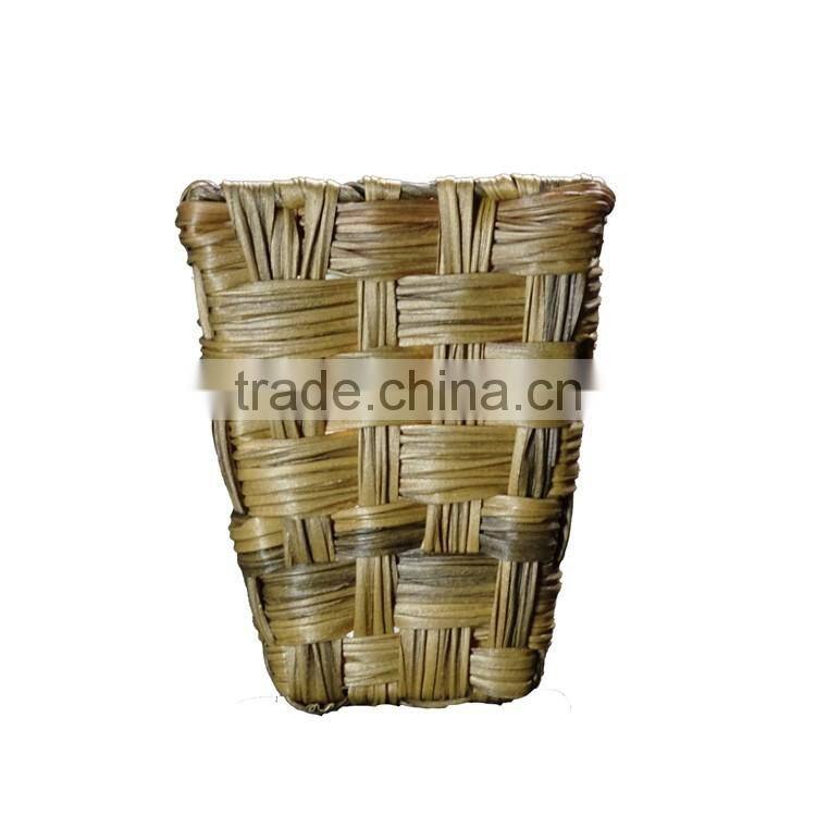 Plastic Bucket Manufacturers for Patio Pots and Planters