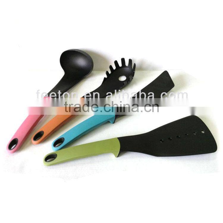 4PCS Colorful self-standing nylon kitchen utensils set