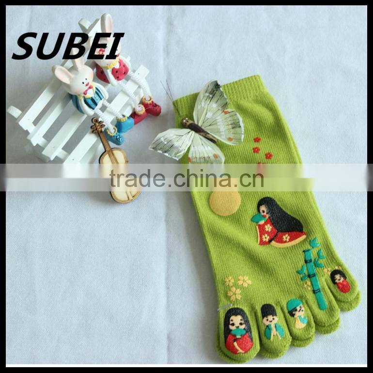 Korea cartoon cotton toe socks male sports socks
