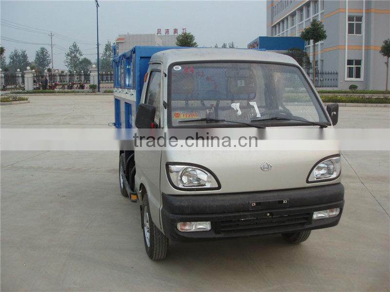DongFeng Gasoline Rubbish Collector Truck