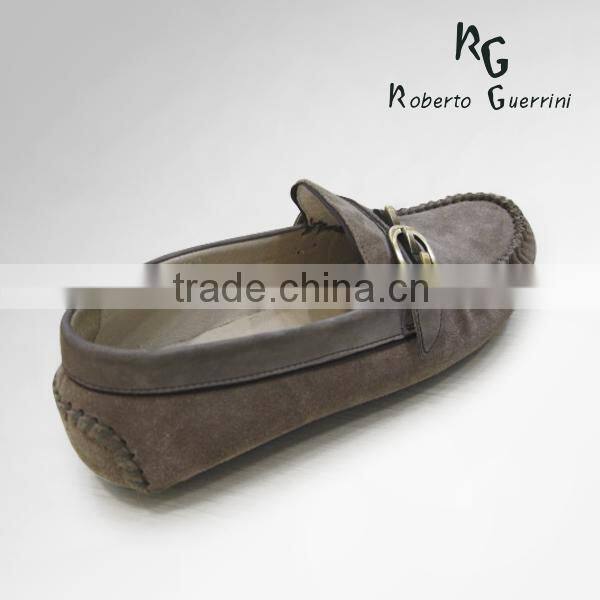 trendy casual shoe for men