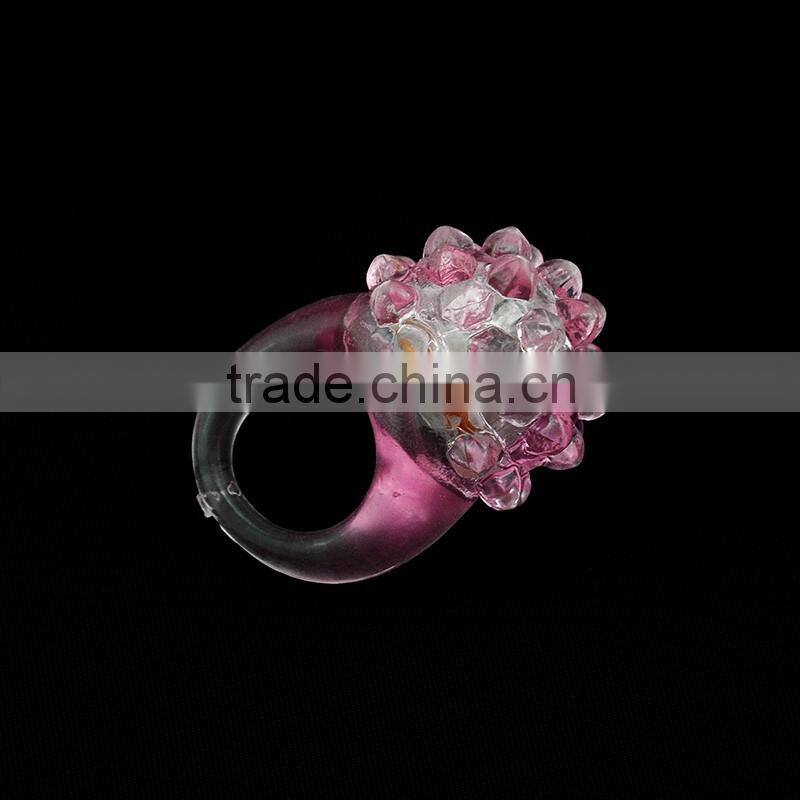 Clear crystal wedding finger ring design
