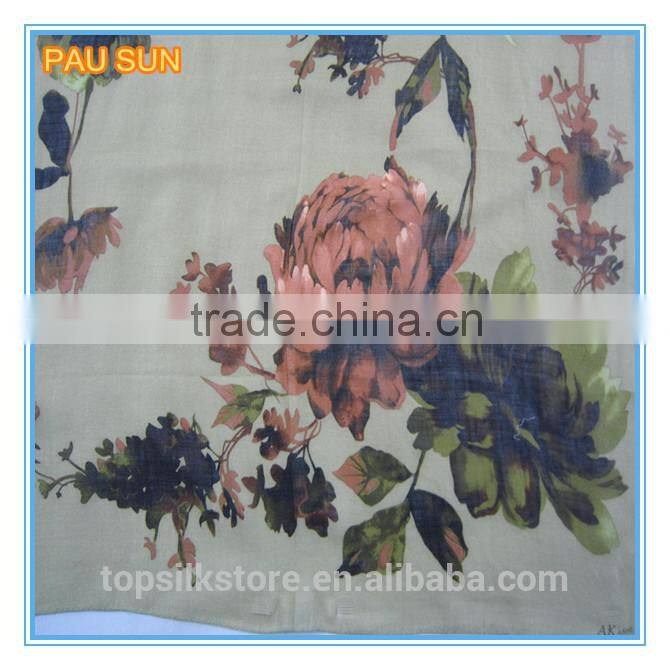 New style flower printed square thick wool scarfhandmade wool scarf